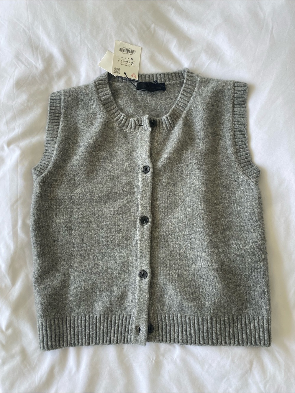 Zara Buttoned Sweater Vest. BRAND NEW W TAG.